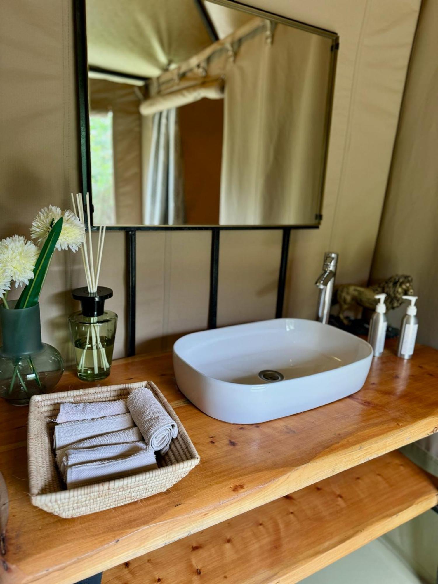 Olkinyei Mara Tented Camp Talek Eksteriør billede